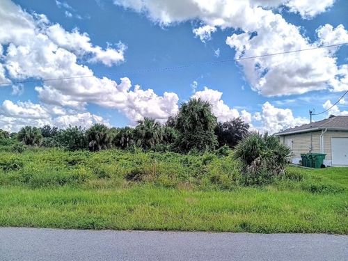 100 Flanders St, Port Charlotte, FL, 33954-2016 | Card Image