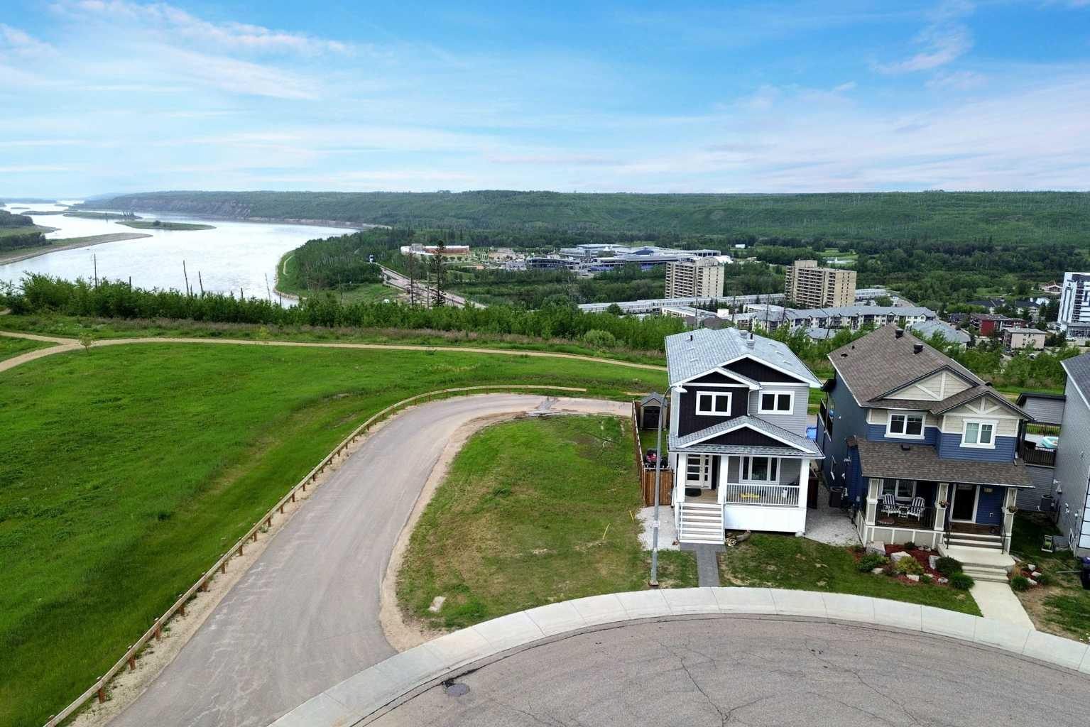 Land in Fort McMurray