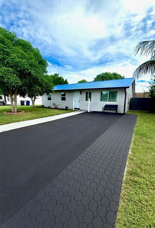 0-8120 Sw 4th Pl, North Lauderdale, FL, 33068-1014 | Card Image