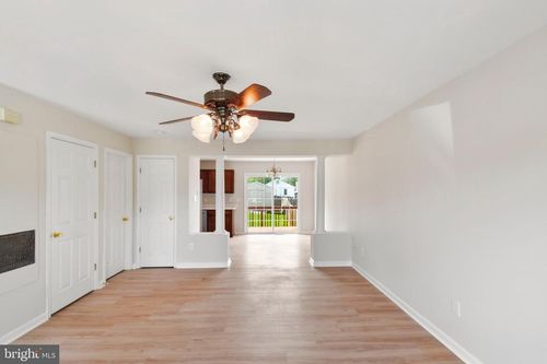 577 Ash St, STRASBURG, VA, 22657-2027 | Card Image