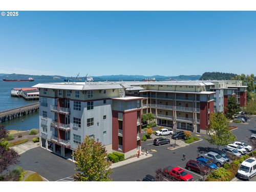 b401-3990 Abbey Ln, Astoria, OR, 97103 | Card Image