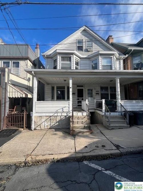 225 W Ridge St, Lansford, PA, 18232-1113 | Card Image