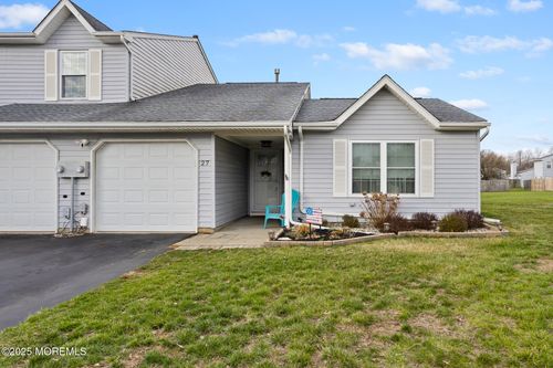 27 Schooners Sq, Freehold, NJ, 07728-3753 | Card Image