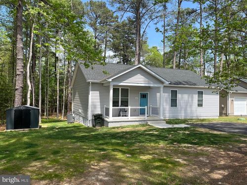 520 S Glebe Rd, Montross, VA, 22520-4132 | Card Image