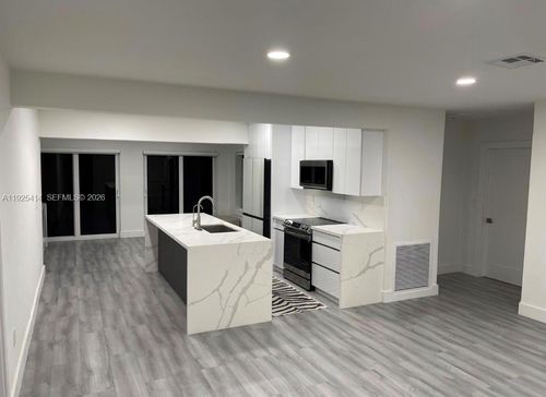 7571 Juniper St, Miramar, FL, 33023-5941 | Card Image