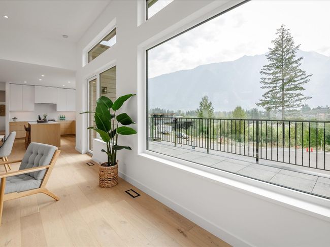 7650 Seven O'clock Drive, House other with 4 bedrooms, 2 bathrooms and null parking in Pemberton BC | Image 14