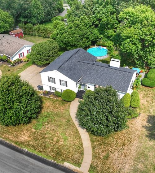 7 Country Club Dr, Danville, IL, 61832-1216 | Card Image