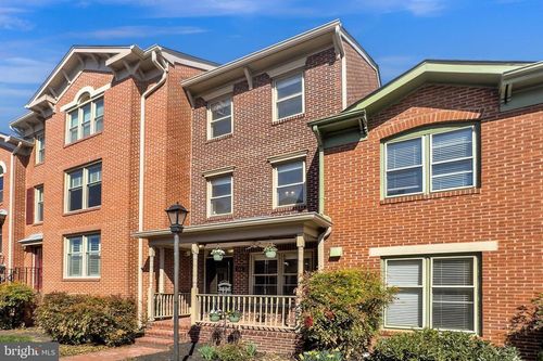 564 N West St, ALEXANDRIA, VA, 22314-2179 | Card Image