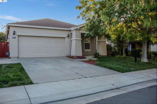 10409 Pebble Run Ln, Stockton, CA, 95209-4534 | Card Image