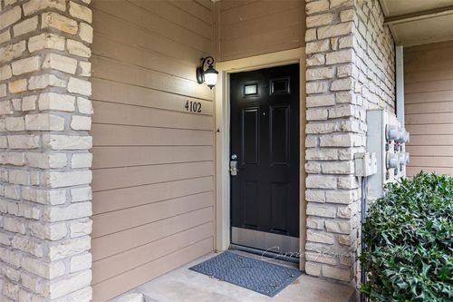 4102-1656-401 E Pearl Street, Granbury, TX, 76048 | Card Image