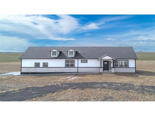 61800 E 32nd Ct, Strasburg, CO, 80136 | Card Image