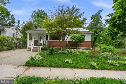 308 Clagett Dr, Rockville, MD, 20851-1101 | Card Image