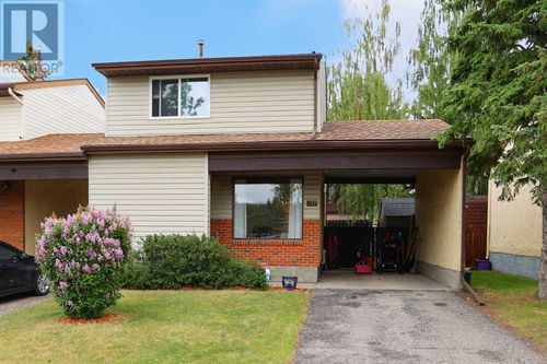 132 Silvergrove Hill Nw, Calgary, AB, T3B4Z5 | Card Image
