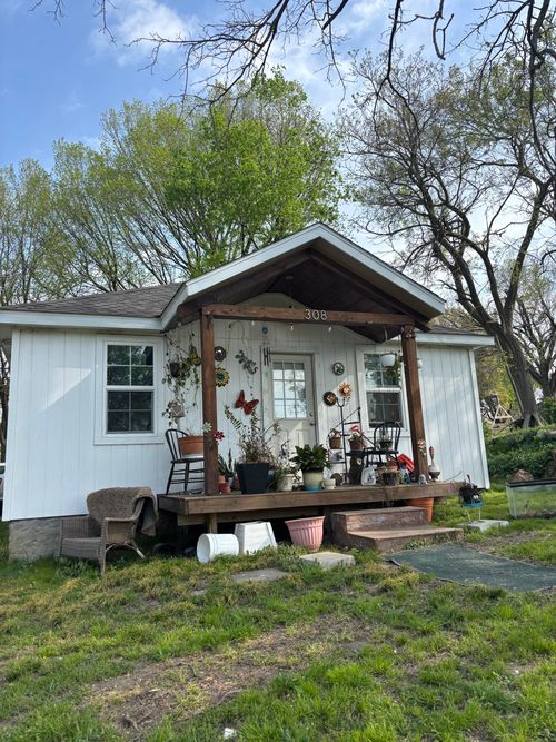 308 Myrtle St, Monett, MO, 65708-2223 | Card Image