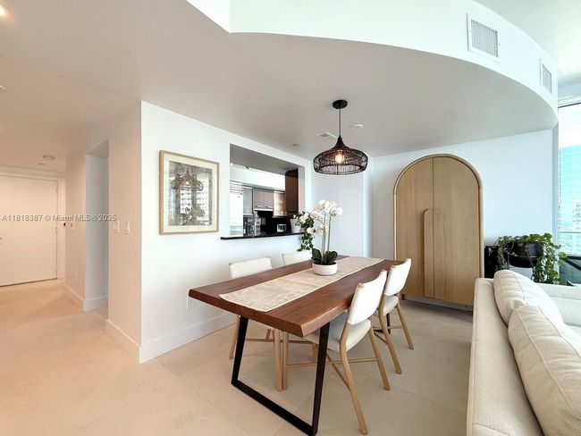 APT-2002 - 1331 Brickell Bay Dr, Condo with 2 bedrooms, 2 bathrooms and null parking in Miami FL | Image 9