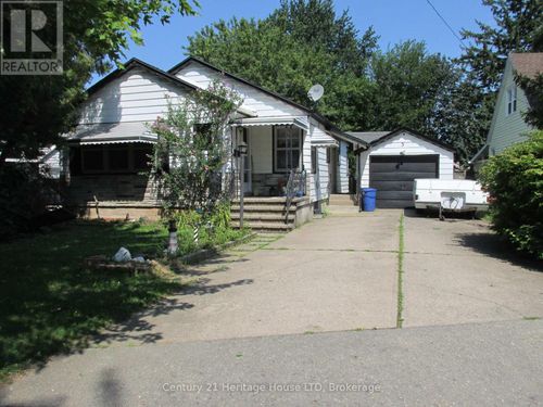3 Melba Road, St. Catharines (Carlton/Bunting), ON, L2M4P5 | Card Image