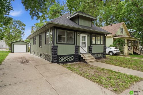 2284 Sheldon St, Lincoln, NE, 68503-1650 | Card Image