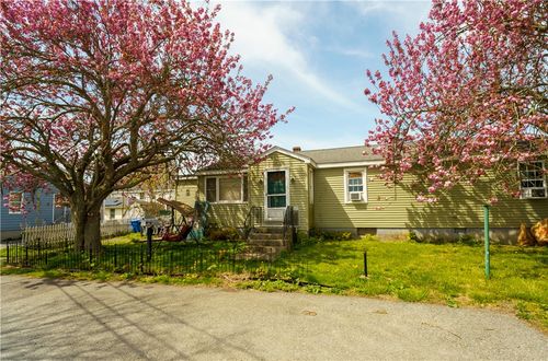 54 Homer St, Newport, RI, 02840-1341 | Card Image