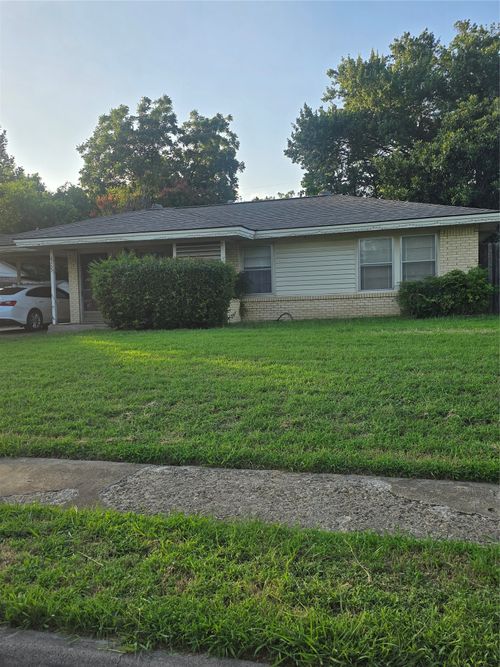 2251 Cambridge Dr, Irving, TX, 75061-6820 | Card Image