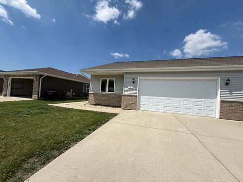 924 W Bergera Rd, Braidwood, IL, 60408-1658 | Card Image