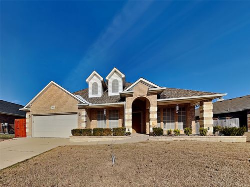 1605 Grey Willow Ln, Arlington, TX, 76002-4635 | Card Image
