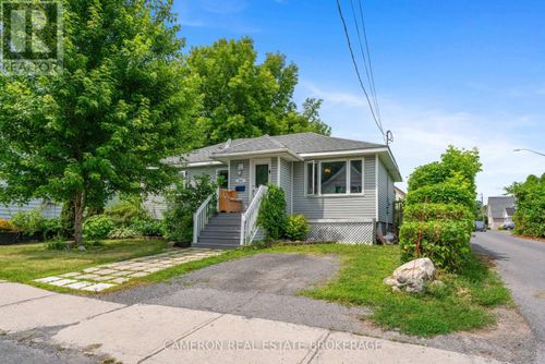25 Sixth Street W, Cornwall, ON, K6J2W2 | Card Image
