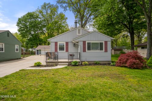 1136 Nela Pkwy, Toledo, OH, 43615-6837 | Card Image