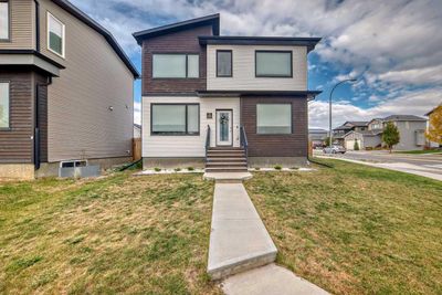 23 Country Meadows Blvd W, House detached with 3 bedrooms, 2 bathrooms and 2 parking in Lethbridge AB | Image 1