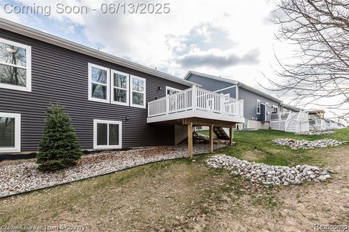 2941 Blue Sky Dr, Howell, MI, 48843-9739 | Card Image