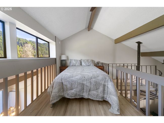 Bedroom-Upper | Image 16