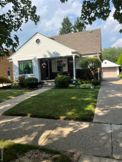 15224 Champaign Rd, Allen Park, MI, 48101-1726 | Card Image
