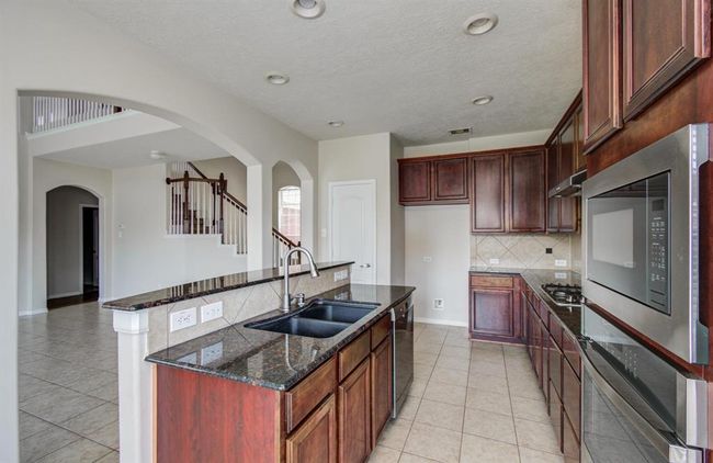 3410 Walden Creek Ln, House other with 3 bedrooms, 3 bathrooms and 2 parking in Pearland TX | Image 17