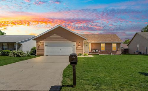 1430 Honeysuckle Ln, Farmer City, IL, 61842-9478 | Card Image