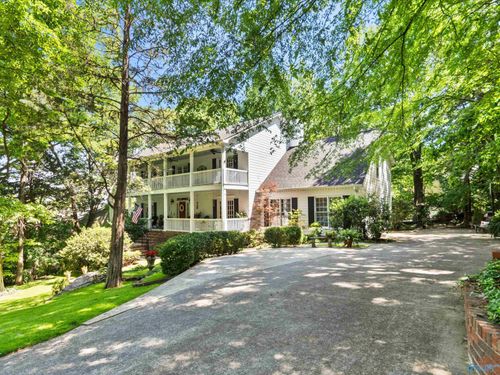 1403 Bramblewood Dr Se, Huntsville, AL, 35801-1367 | Card Image