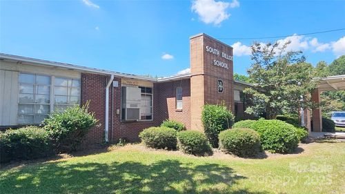 900 Patriot St, Dillon, SC, 29536-4371 | Card Image