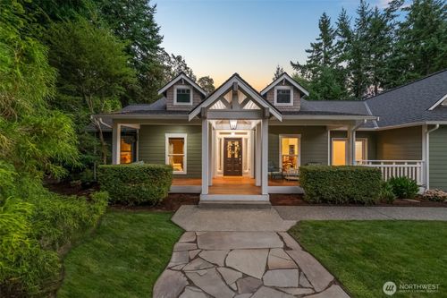 1090 Paha View Dr, Fox Island, WA, 98333-9680 | Card Image