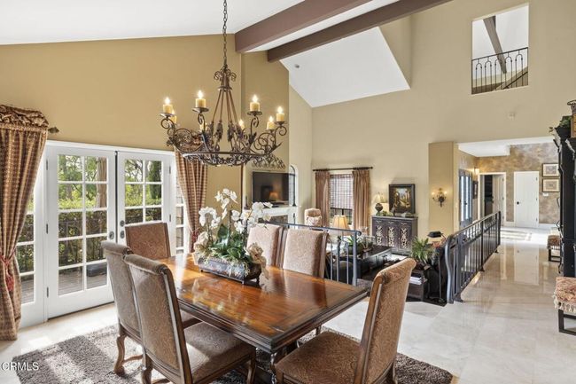 17-web-or-mls-UpmarketMedia-317ElTua-264 | Image 14