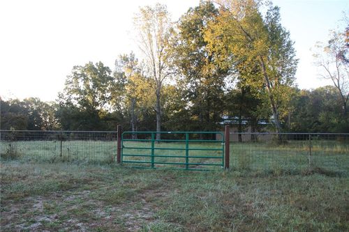 19 Old Shop Ln, Flippin, AR, 72634-8652 | Card Image