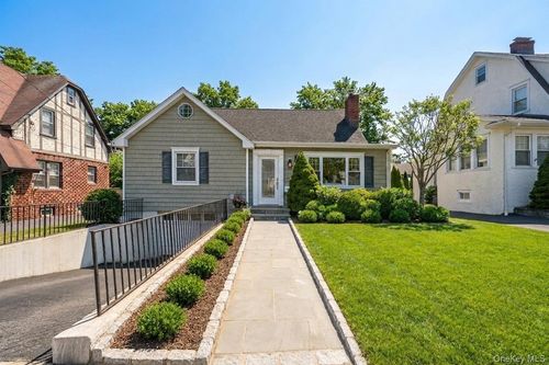 59 Shelley Ave, Port Chester, NY, 10573-2217 | Card Image