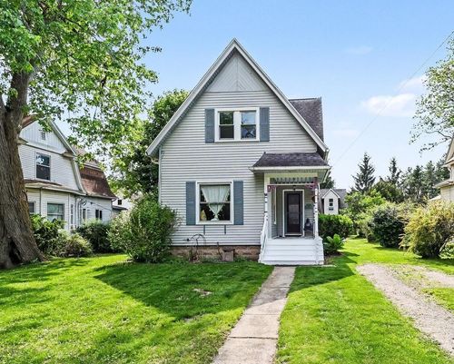 222 Monroe St, Saline, MI, 48176-1302 | Card Image