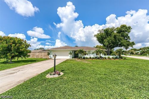 5302 Shalley Cir E, FORT MYERS, FL, 33919-2226 | Card Image