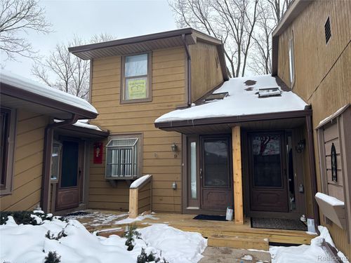 9-4360 Holt Rd, Holt, MI, 48842-1662 | Card Image