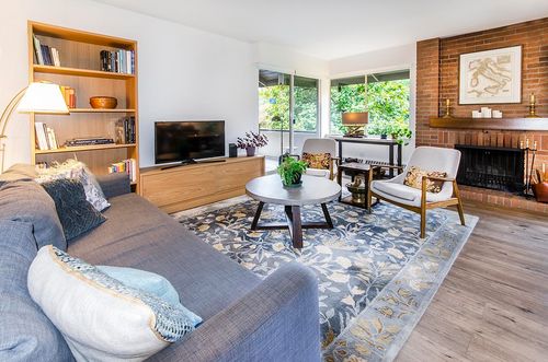 211-235 Keith Rd, West Vancouver, BC, V7T1L5 | Card Image