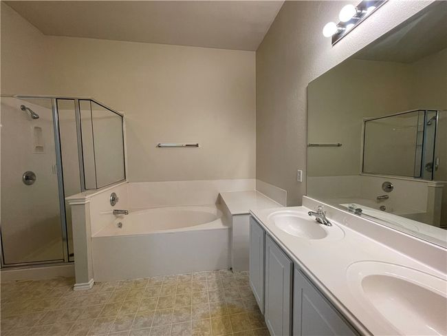 1105 Alexandria Way, House other with 4 bedrooms, 2 bathrooms and 4 parking in Round Rock TX | Image 9