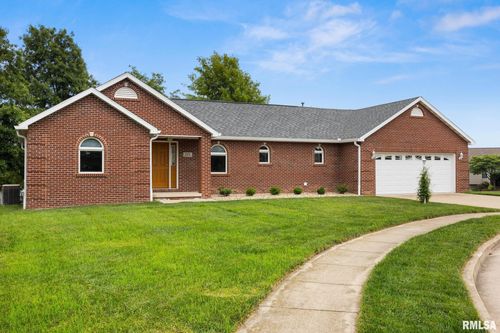 820 Belsly Way, Metamora, IL, 61548-8315 | Card Image