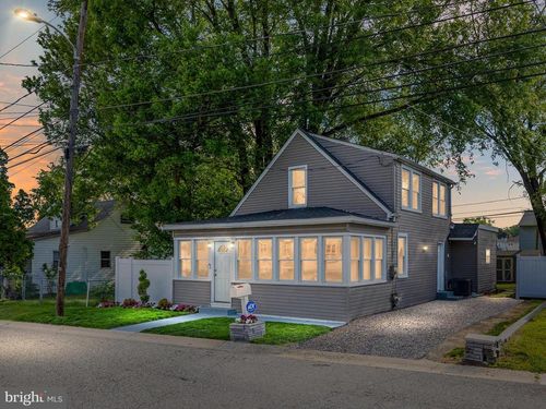115 E Hazeldell Ave, NEW CASTLE, DE, 19720-1346 | Card Image