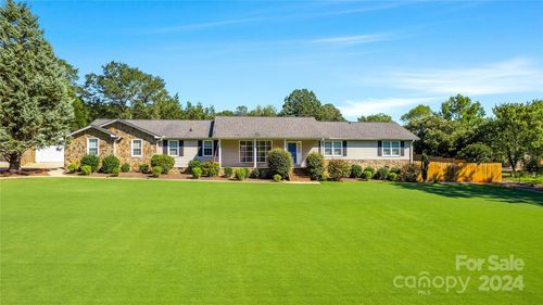 617 Jameson Dr, Piedmont, SC, 29673-9781 | Card Image