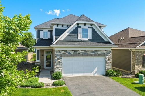 8896 Upper 9th Pl N, Lake Elmo, MN, 55042-4116 | Card Image
