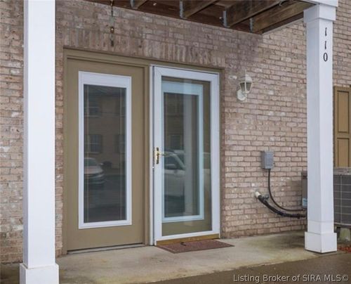 110 Colonial Drive, New Albany, IN, 47150 | Card Image