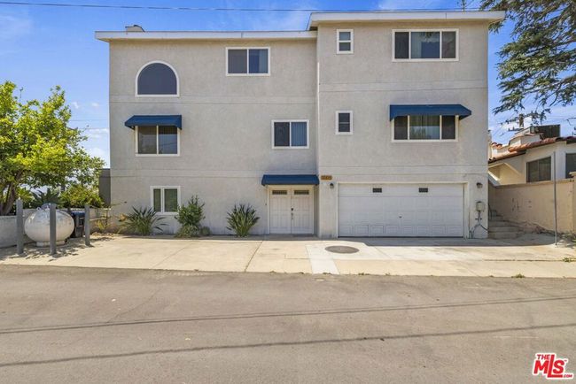 21615 Wo He Lo Trl, House other with 3 bedrooms, 4 bathrooms and null parking in Chatsworth CA | Image 39